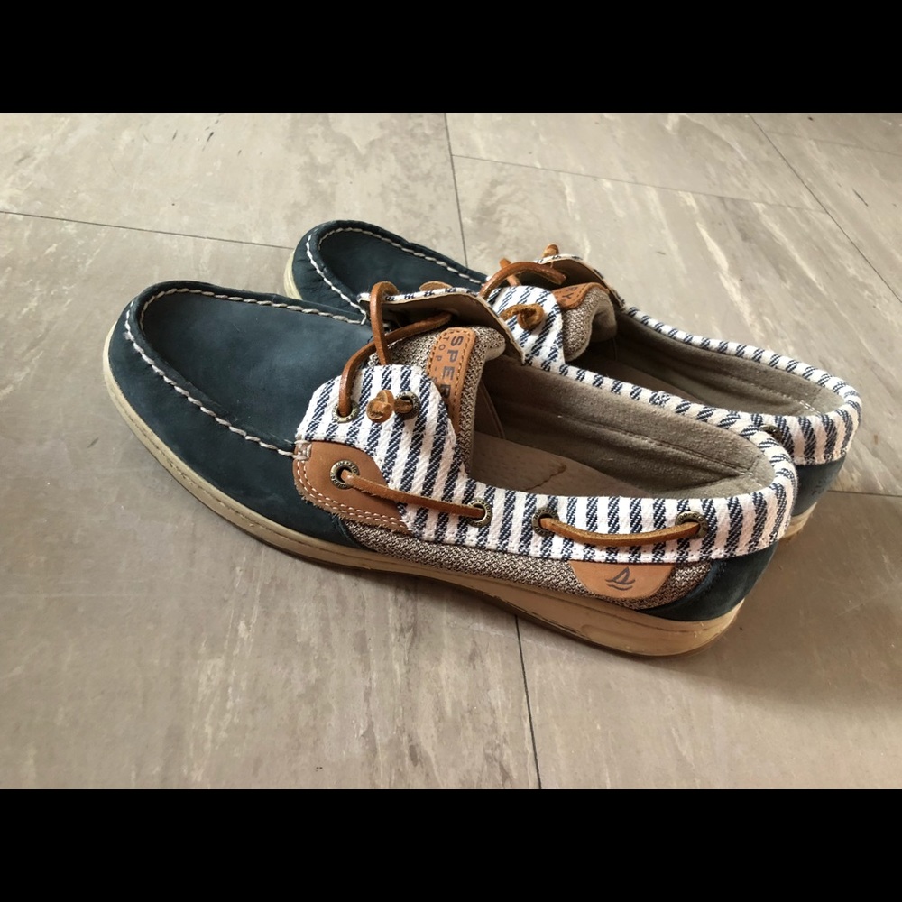 Sperry - Picture 2 of 3
